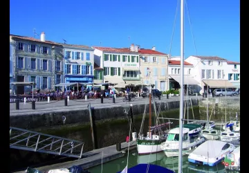  © Port de la Flotte